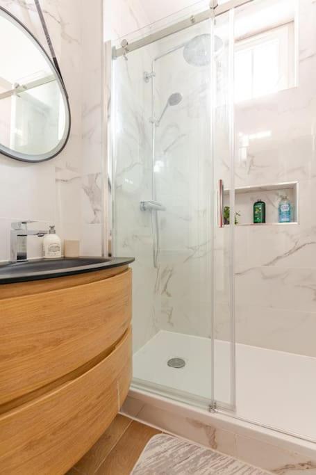 Appartement Moderne Entier Paris-Le Bourget Et Cdg Bagian luar foto